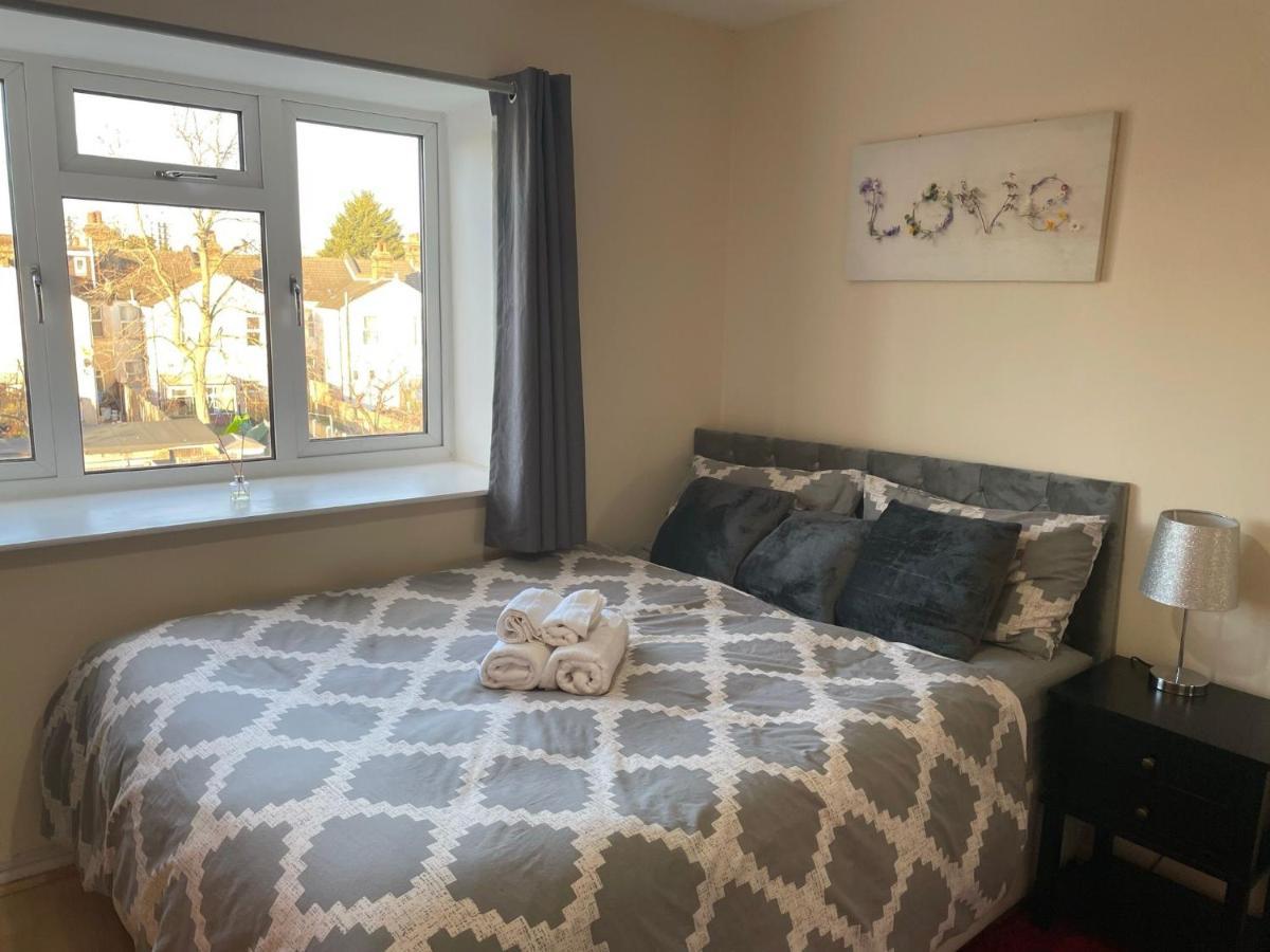 Nnk Air Bnb Энфилд Экстерьер фото